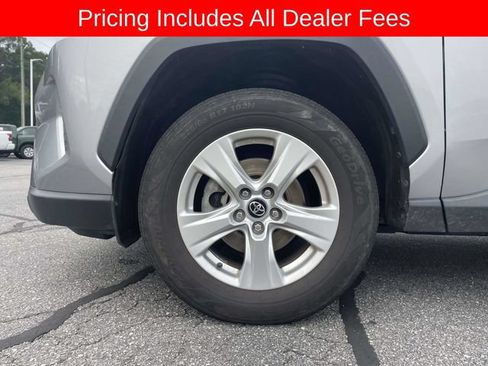 Used 2020 Toyota RAV4 XLE AWD/4WD image 9