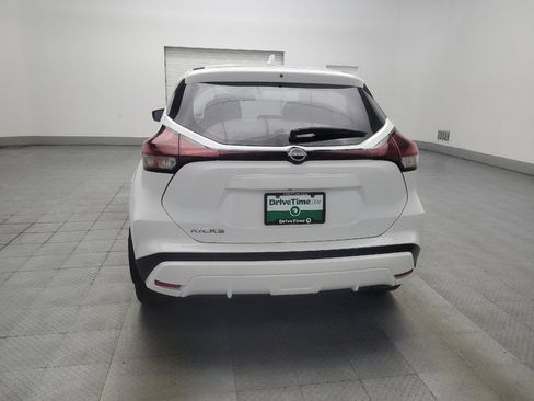 Used 2024 Nissan Kicks S FWD image 6