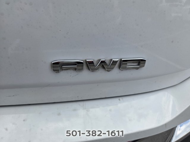 Used 2024 GMC Terrain SLT AWD/4WD image 16