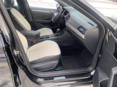 Used 2020 Volkswagen Jetta R-Line w/ R-Line Cold Weather Package image 31