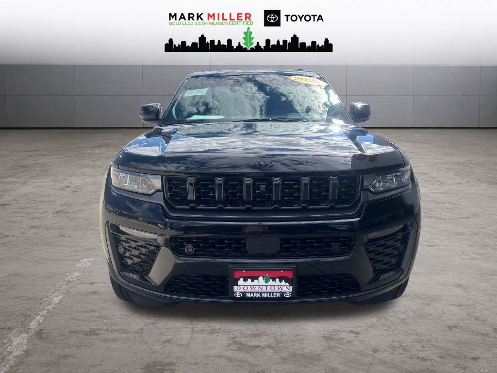 Used 2026 Jeep Grand Cherokee L Limited AWD/4WD image 9
