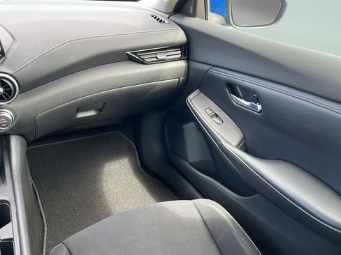 Used 2021 Nissan Sentra SV FWD image 13