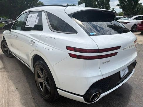 Used 2025 Genesis GV70 3.5T Sport w/ Sport Advanced Package AWD/4WD image 5