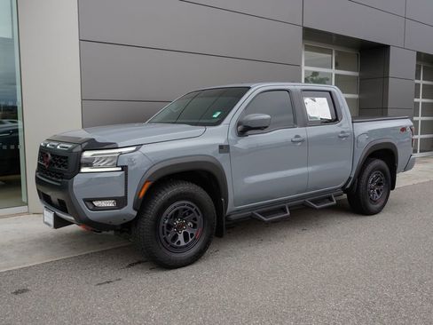 Used 2025 Nissan Frontier PRO-4X w/ Pro Premium Package AWD/4WD image 3