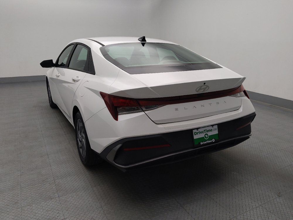 Used 2024 Hyundai Elantra SEL FWD image 6