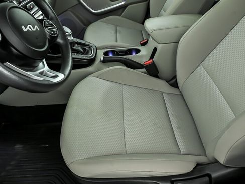 Used 2023 Kia Soul LX w/ Option Group 015 FWD image 15
