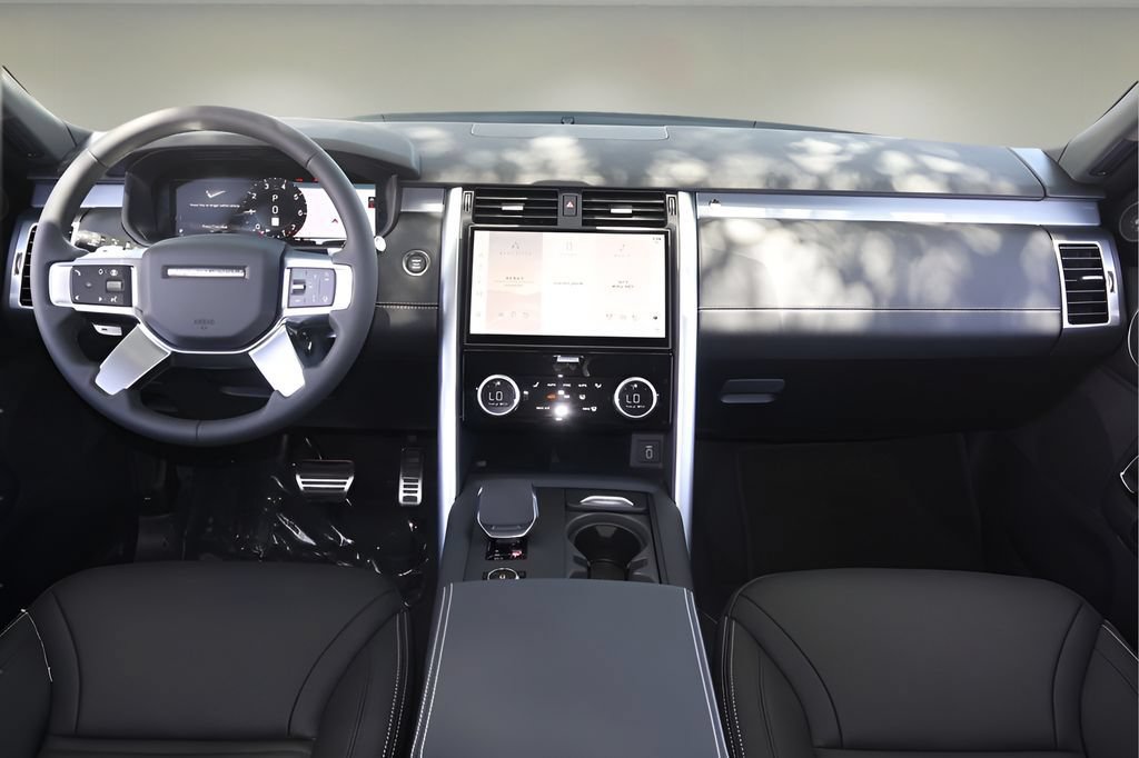 New 2026 Land Rover Discovery Dynamic SE AWD/4WD image 13