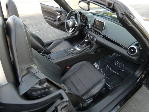 Used 2017 FIAT 124 Spider Lusso image 20