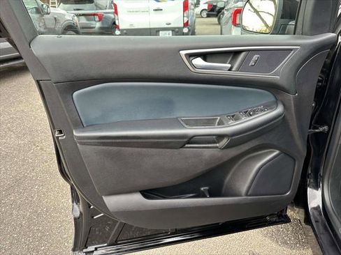 Used 2022 Ford Edge SEL w/ Sport Appearance Package image 12