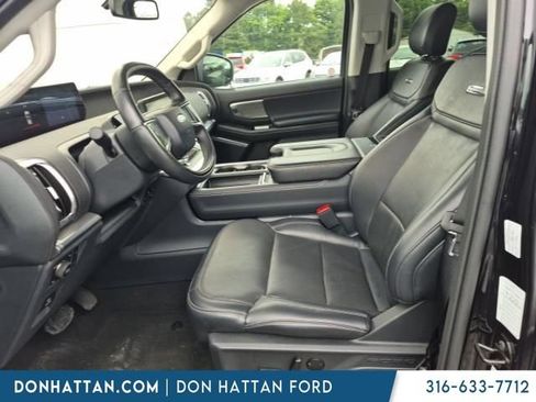 Used 2025 Ford Expedition Platinum AWD/4WD image 2