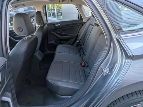 Used 2024 Volkswagen Jetta SE w/ Panoramic Sunroof Package FWD image 26