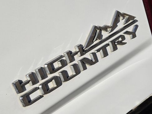 Used 2021 Chevrolet Silverado 2500 High Country w/ Safety Package II image 14