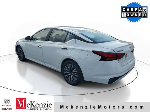 Used 2025 Nissan Altima 2.5 SV FWD image 3