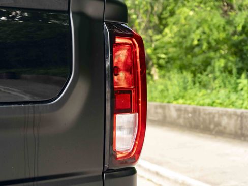 Used 2024 GMC Sierra 1500 Elevation w/ Elevation Premium Package AWD/4WD image 13