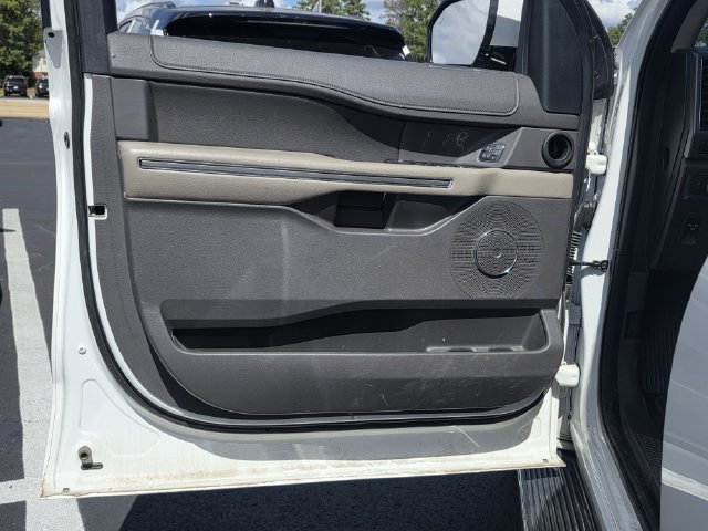 Used 2021 Ford Expedition XLT RWD image 16