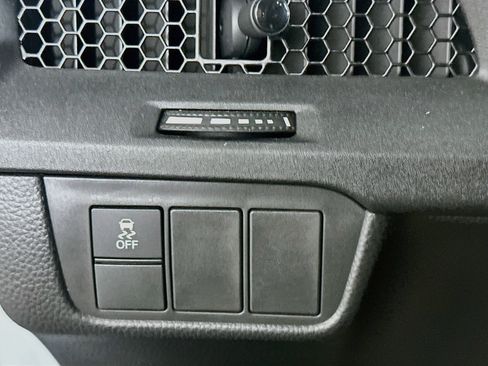 Used 2025 Honda CR-V LX image 17