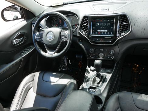 Used 2019 Jeep Cherokee Limited AWD/4WD image 9