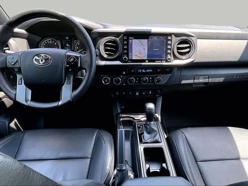 Used 2023 Toyota Tacoma TRD Sport w/ TRD Premium Sport Package AWD/4WD image 16