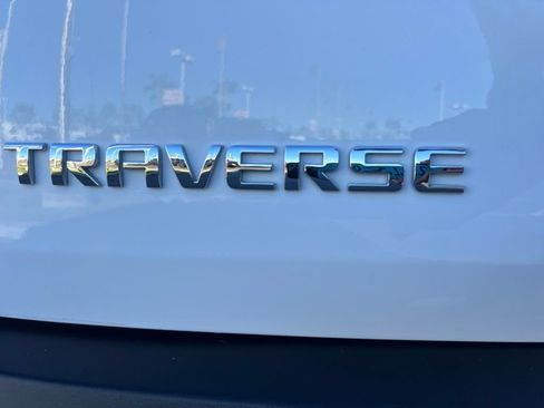 Used 2020 Chevrolet Traverse LS FWD image 50