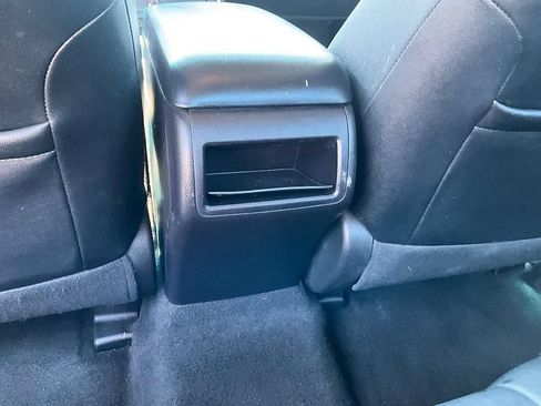 Used 2015 Toyota Camry SE FWD image 30