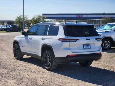 New 2025 Jeep Grand Cherokee L Limited image 3