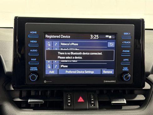 Used 2021 Toyota RAV4 XLE Premium AWD/4WD image 33