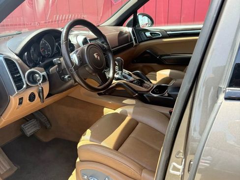 Used 2014 Porsche Cayenne AWD/4WD image 7