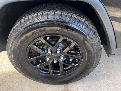 Used 2016 Jeep Grand Cherokee Laredo w/ Quick Order Package 23E image 10