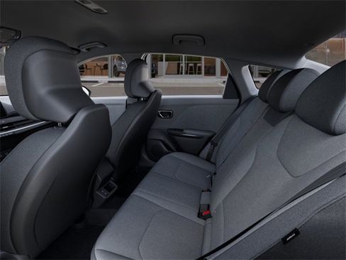 Used 2025 Kia K4 LX image 45