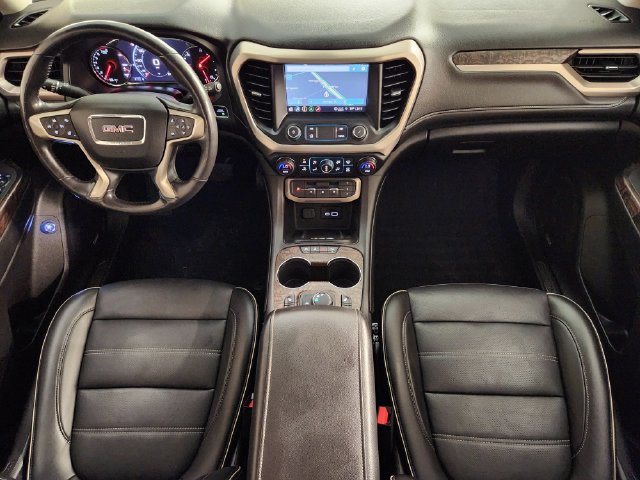 Used 2021 GMC Acadia Denali w/ Denali Technology Package FWD image 4