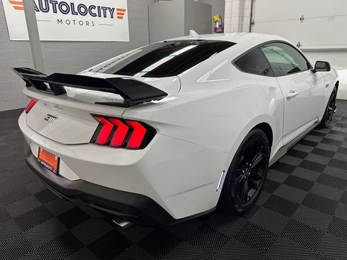 Used 2025 Ford Mustang GT RWD image 10