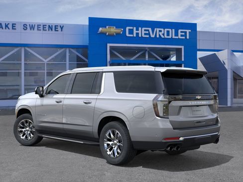 New 2026 Chevrolet Suburban Premier image 3