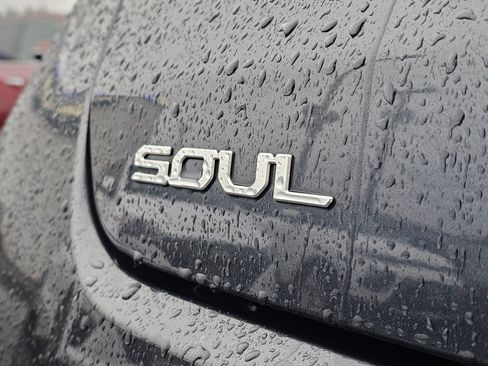 Used 2023 Kia Soul LX w/ Option Group 015 image 17