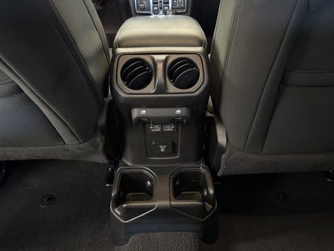 Used 2021 Jeep Wrangler Unlimited Sahara AWD/4WD image 39