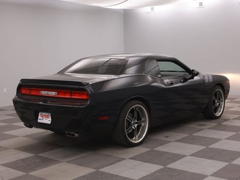 Used 2009 Dodge Challenger R/T RWD image 10