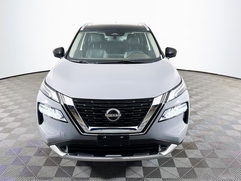 Used 2023 Nissan Rogue Platinum FWD image 2