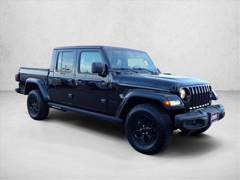 Used 2021 Jeep Gladiator Willys image 6