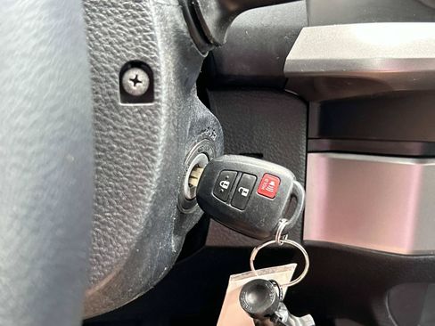 Used 2019 Toyota Tacoma SR5 RWD image 25