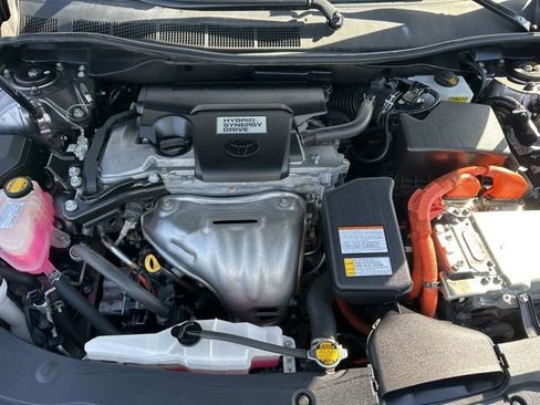 Used 2015 Toyota Camry XLE w/ Moonroof Package image 31