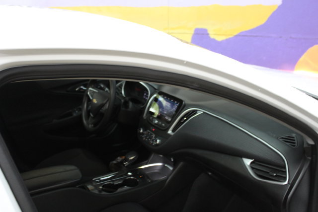 Used 2024 Chevrolet Malibu LT FWD image 12