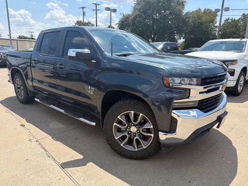 Used 2019 Chevrolet Silverado 1500 LT w/ Texas Edition AWD/4WD image 2