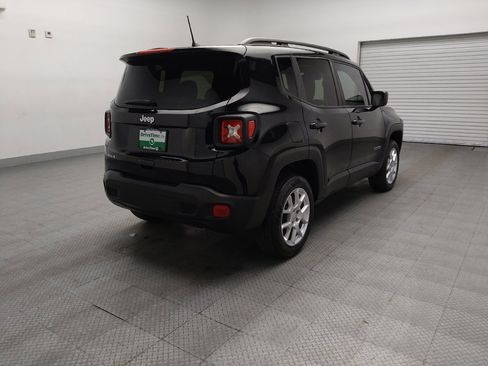 Used 2023 Jeep Renegade Latitude w/ Sun/Sound Group AWD/4WD image 9