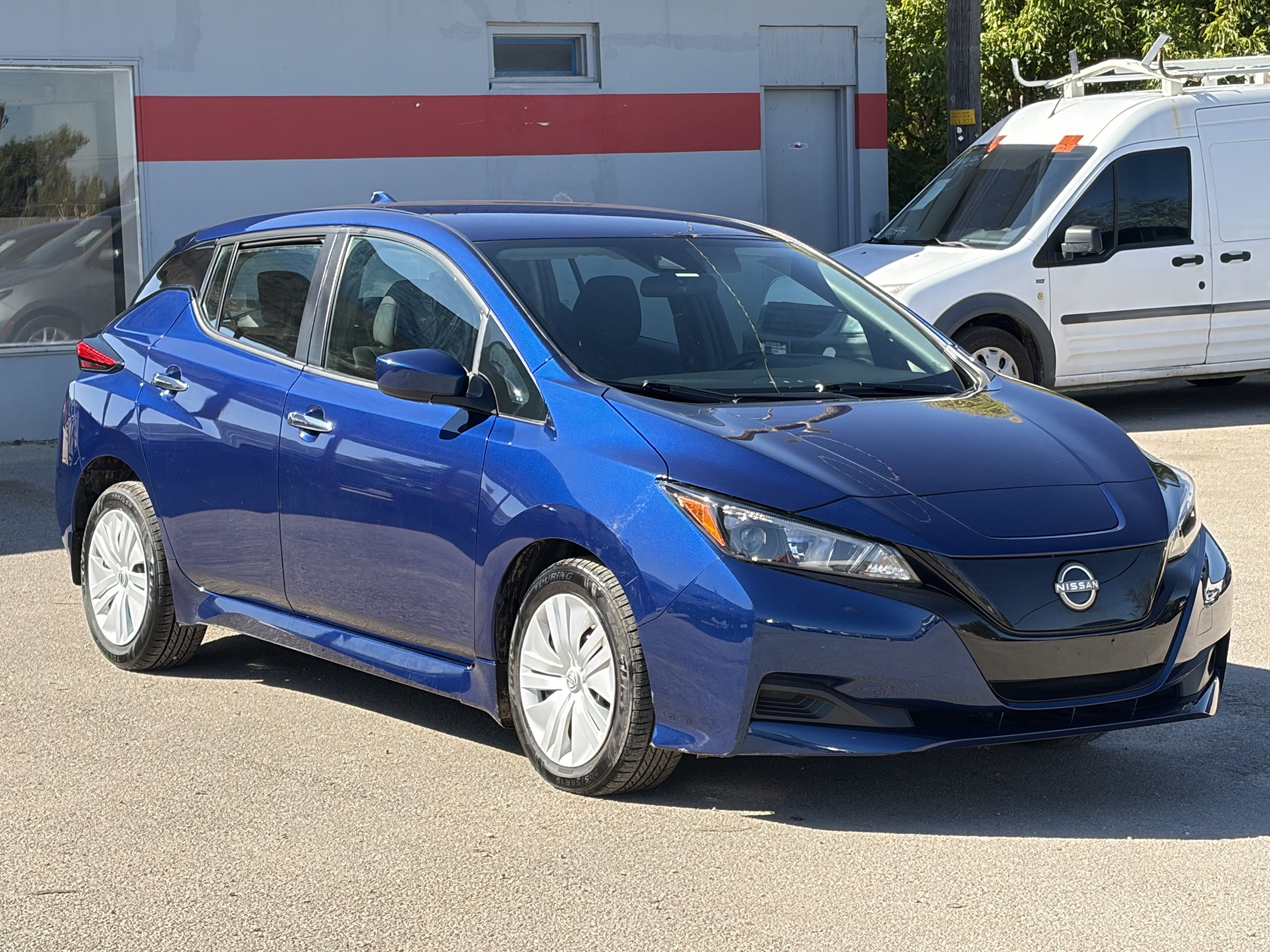 Used 2025 Nissan Leaf S FWD image 8