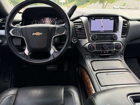 Used 2017 Chevrolet Tahoe Premier AWD/4WD image 9