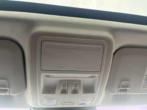 Certified 2022 Ford Escape SE w/ SE Sport Appearance Package image 29