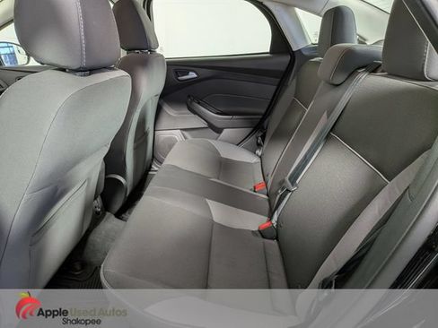 Used 2014 Ford Focus SE w/ SE Winter Package FWD image 26