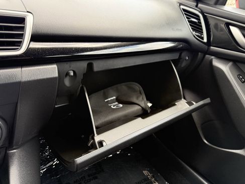 Used 2014 MAZDA MAZDA3 i Touring w/ Moonroof Package 1 FWD image 20