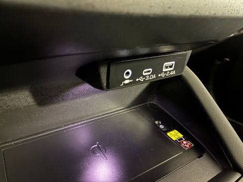 Used 2025 Subaru Forester Sport image 16