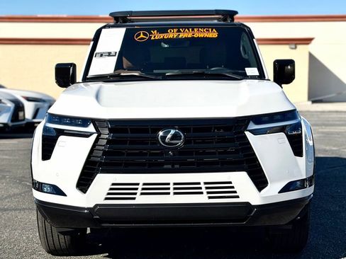 Used 2025 Lexus GX 550 w/ Accessory Package (2T) image 5