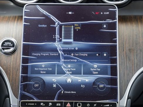 New 2025 Mercedes-Benz GLC 350e 4MATIC image 23